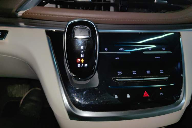 Used Buick GL8 2022 Land Business Class 652T Luxury Model Gear Lever