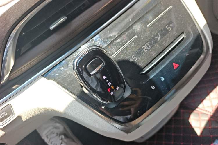 Used Buick GL8 2022 Land Cruiser Executive Class 652T Comfort Model Gear Lever