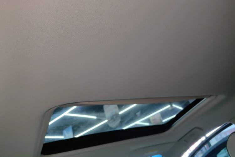 Used Buick GL8 2022 Land Business Class 652T Luxury Model Headliner