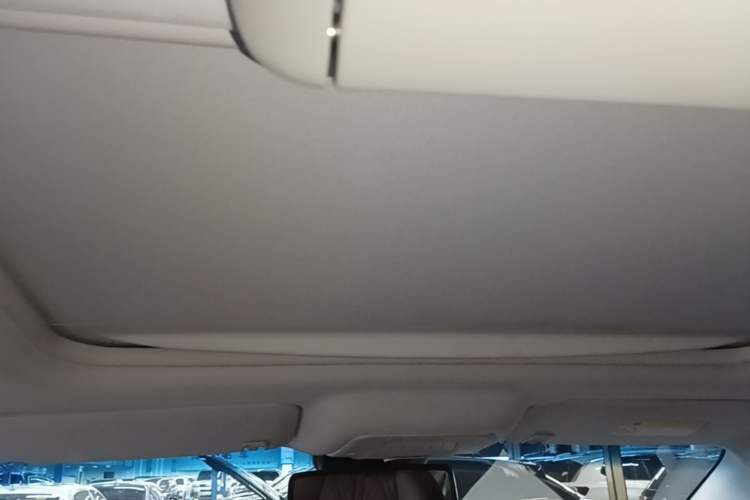 Used Buick GL8 2022 Land Business Class 652T Luxury Model Headliner