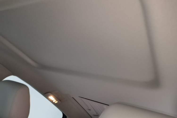 Used Buick GL8 2022 Land Cruiser Executive Class 652T Comfort Model Headliner