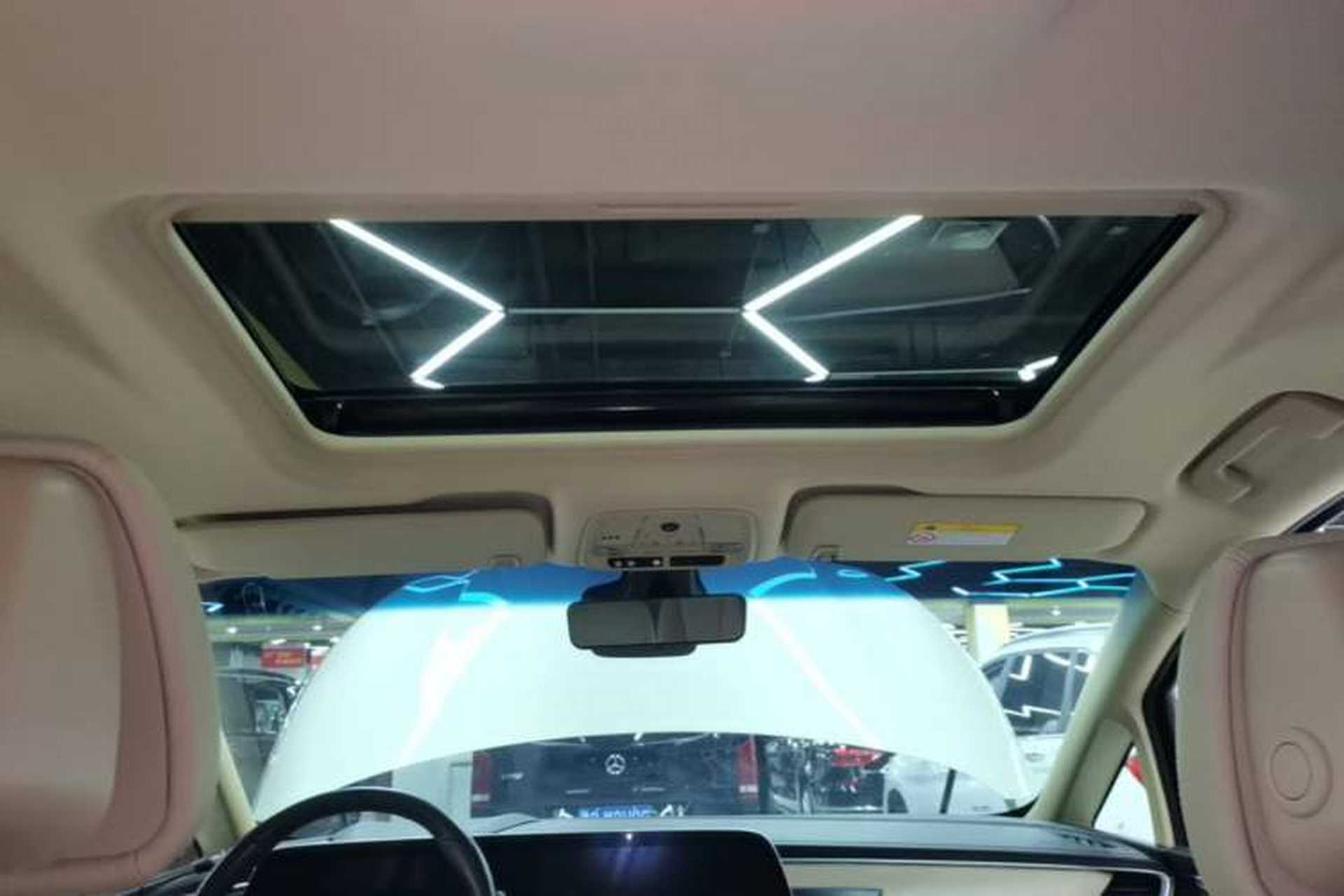 Used Buick GL8 2022 ES Landtrek 653T Luxury Edition Headliner