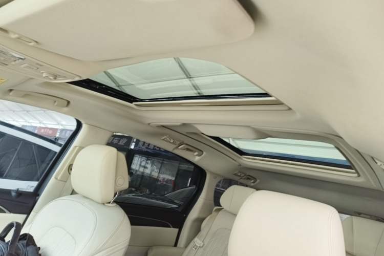 Used Buick GL8 2022 ES Land Cruiser 653T Luxury Model Headliner