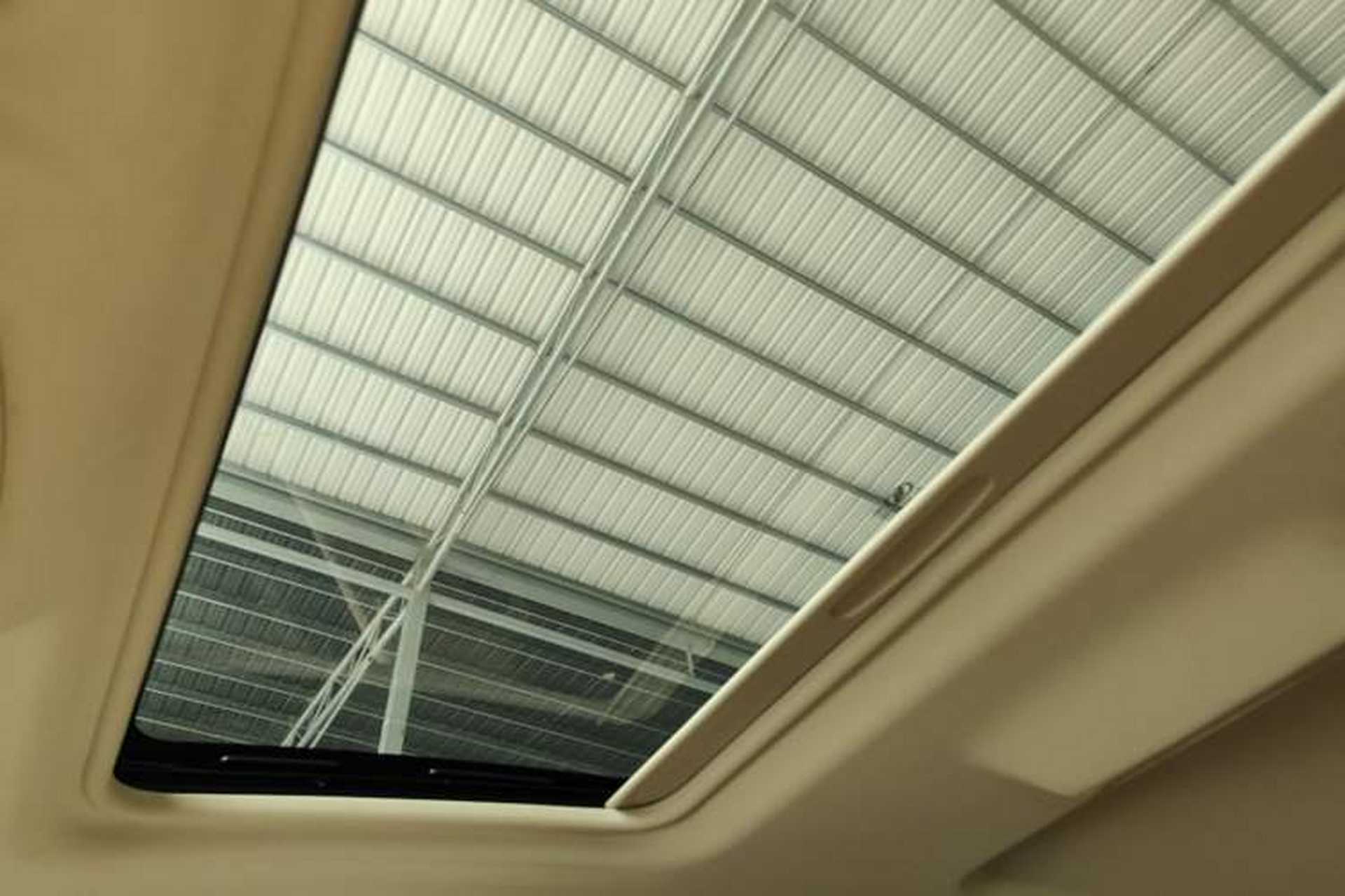 Used Buick GL8 2022 ES Landtrek 653T Luxury Edition Headliner