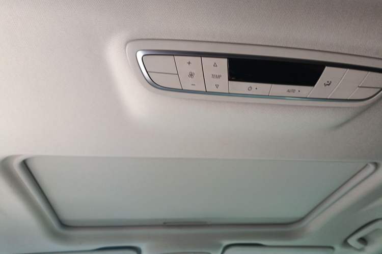 Used Buick GL8 2022 ES Landtrek 653T Comfort Edition Headliner