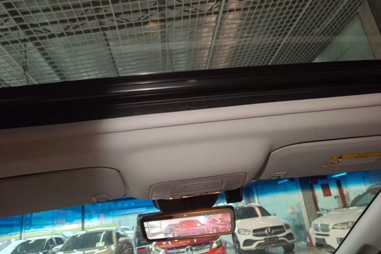 Used Buick GL8 2022 Land Executive Class 652T Prestige Model Headliner