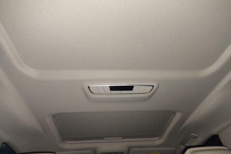 Used Buick GL8 2022 ES Landtrek 653T Comfort Edition Headliner