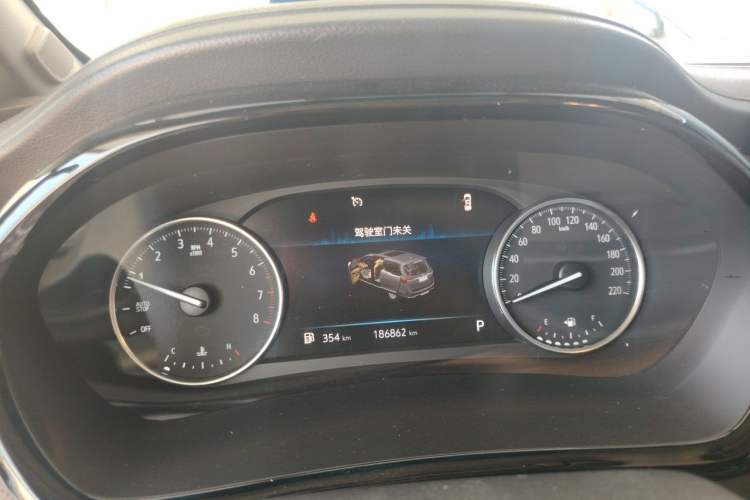 Used Buick GL8 2022 Land Cruiser Executive Class 652T Comfort Model Instrument Cluster