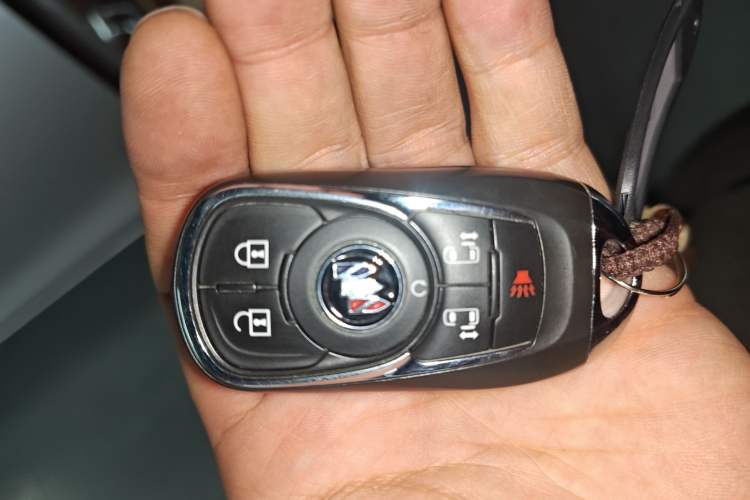 Used Buick GL8 2022 ES Landtrek 653T Luxury Edition Interior 1