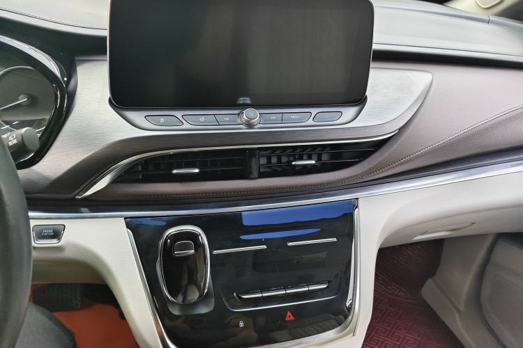 Used Buick GL8 2022 Land Business Class 652T Luxury Model Interior 3