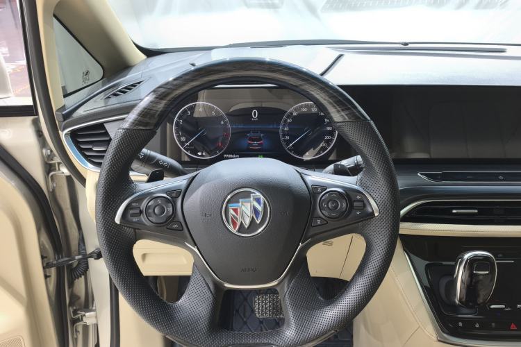 Used Buick GL8 2022 ES Landtrek 653T Luxury Edition Interior 4
