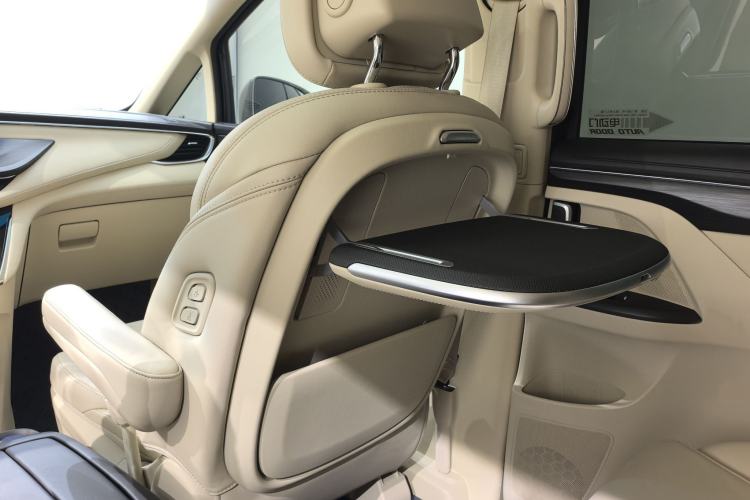Used Buick GL8 2022 ES Landtrek 653T Luxury Edition Interior 5