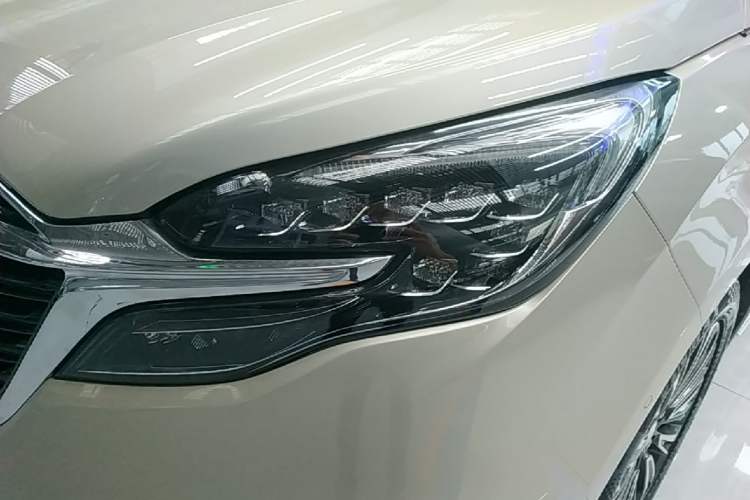 Used Buick GL8 2022 ES Landtrek 653T Flagship Model Left Front Headlight