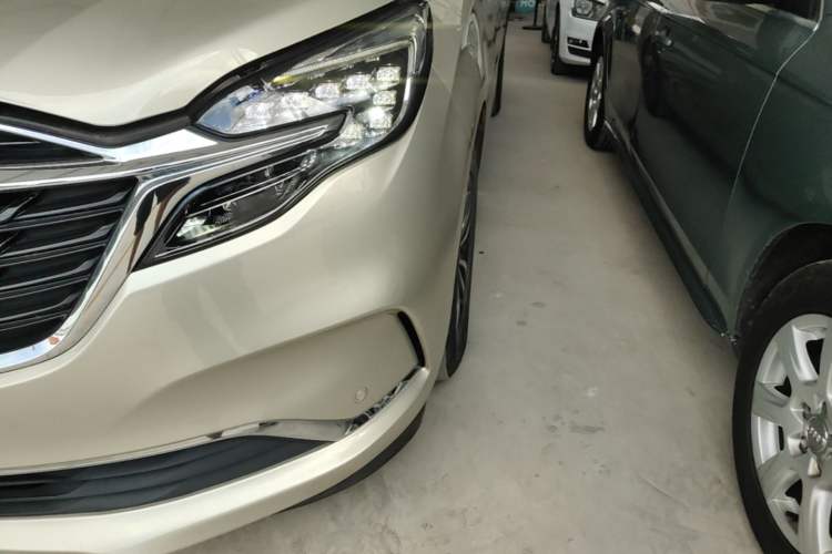 Used Buick GL8 2022 ES Landtrek 653T Luxury Edition Left Front Headlight