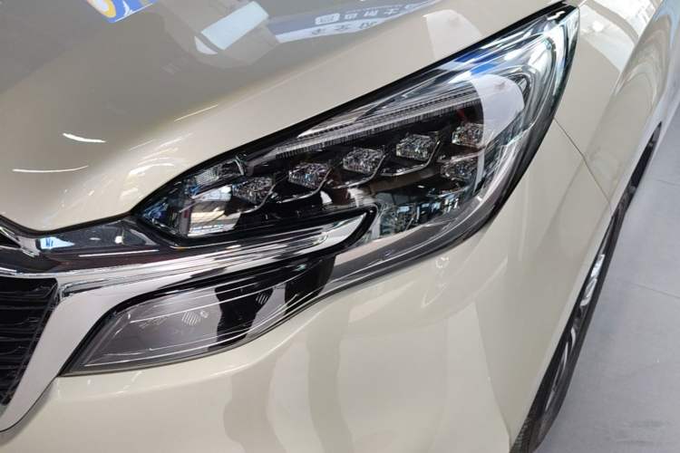 Used Buick GL8 2022 ES Landtrek 653T Comfort Edition Left Front Headlight