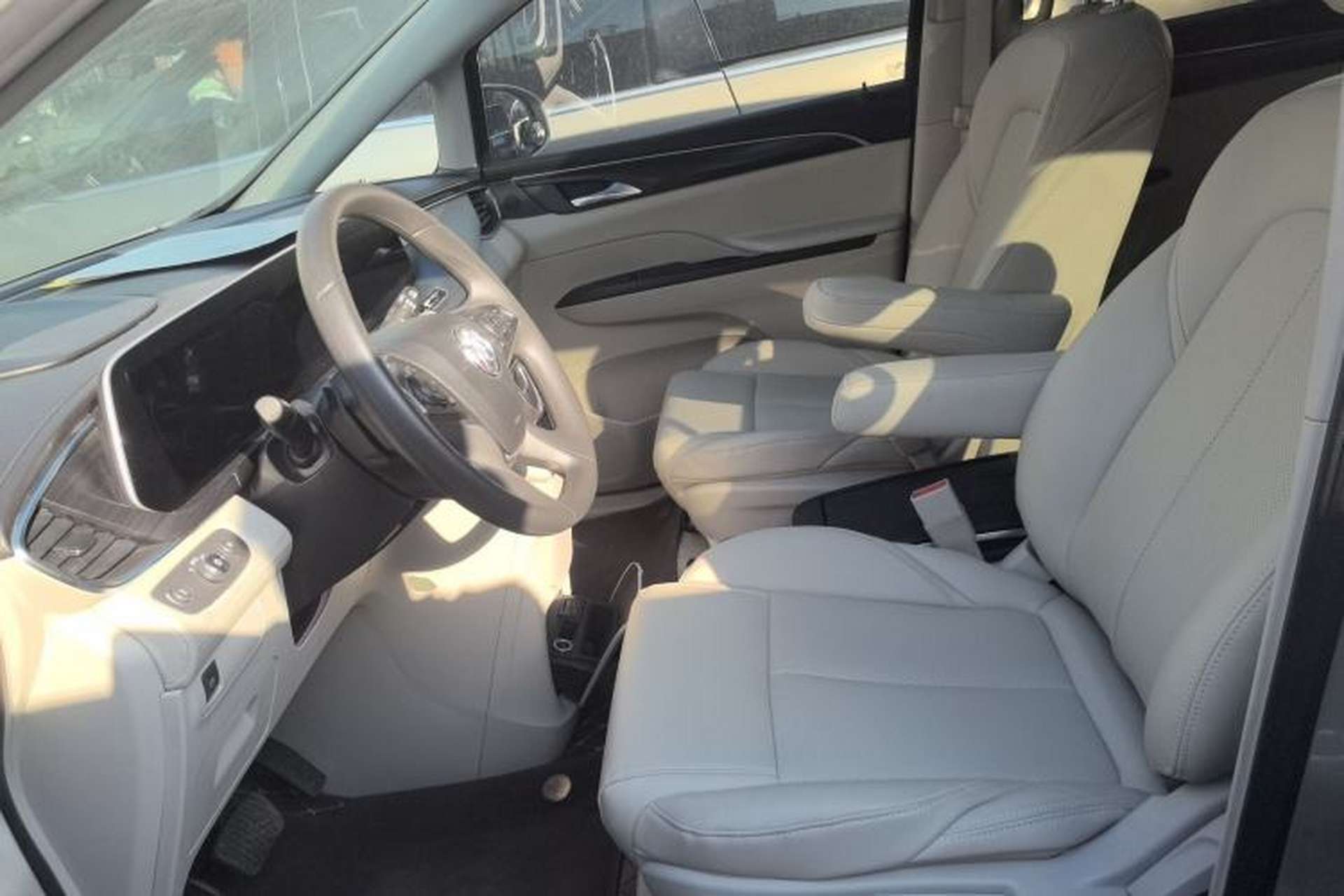 Used Buick GL8 2022 ES Landtrek 653T Comfort Edition Left Front Seat