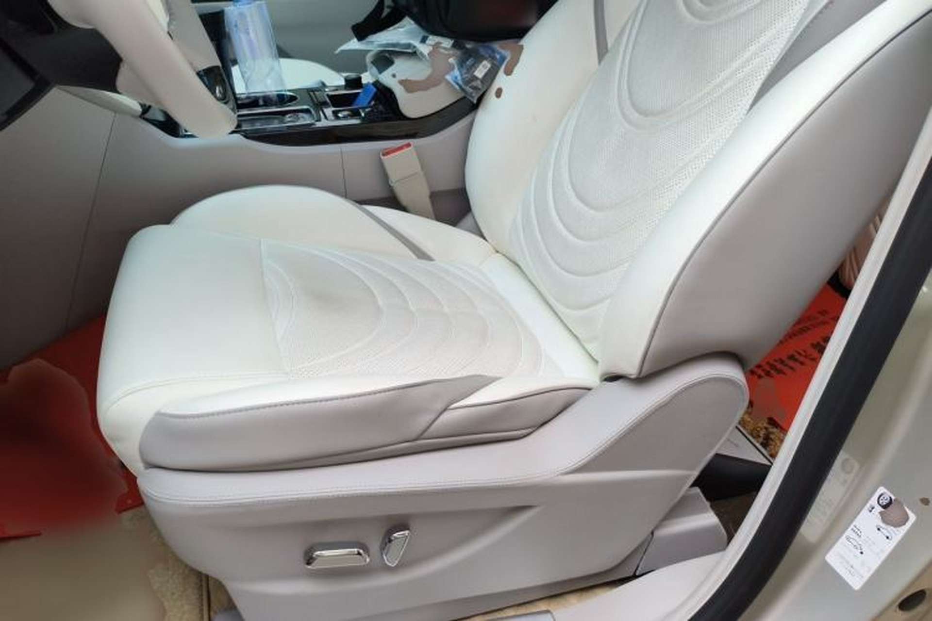 Used Buick GL8 2022 ES Landtrek 653T Comfort Edition Left Front Seat