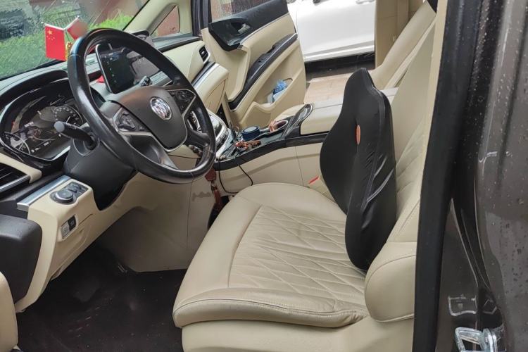 Used Buick GL8 2022 Land Business Class 652T Luxury Model Left Front Seat