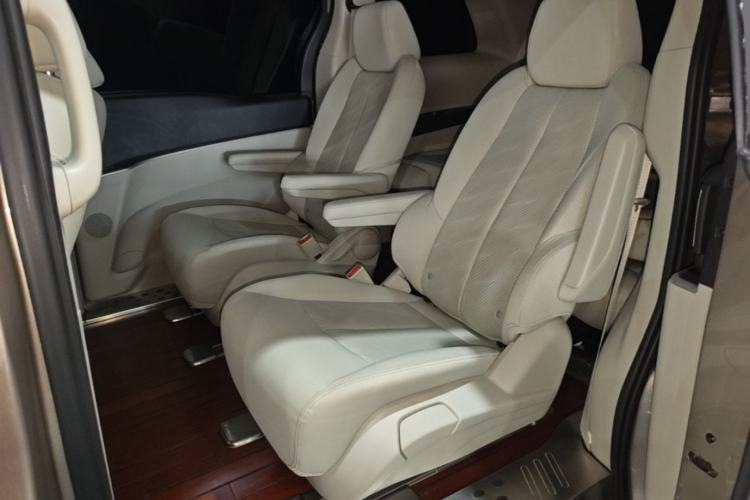 Used Buick GL8 2022 Land Cruiser Executive Class 652T Comfort Model Left Rear Seat