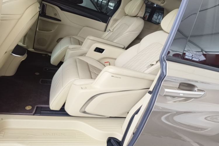 Used Buick GL8 2022 ES Land Cruiser 653T Luxury Model Left Rear Seat