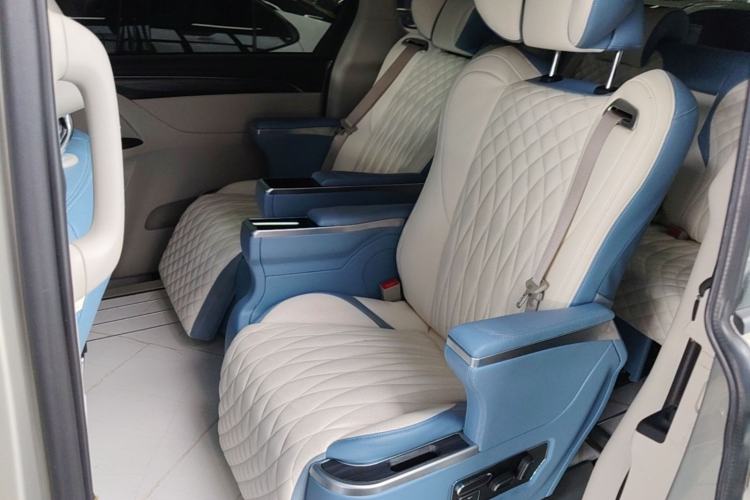 Used Buick GL8 2022 ES Landtrek 653T Comfort Edition Left Rear Seat