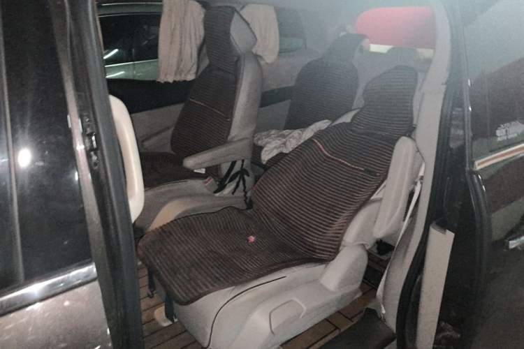 Used Buick GL8 2022 Land Business Class 652T Luxury Model Left Rear Seat