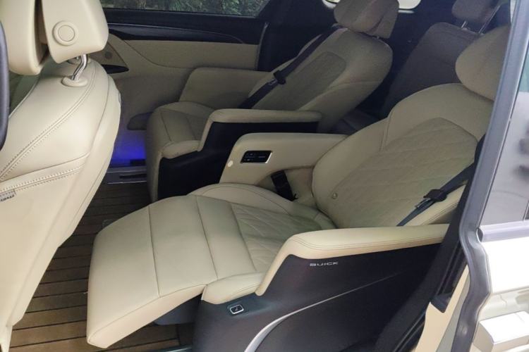 Used Buick GL8 2022 ES Land Cruiser 653T Luxury Model Left Rear Seat