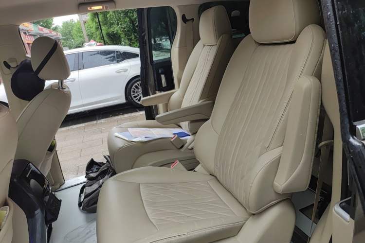 Used Buick GL8 2022 Land Business Class 652T Luxury Model Left Rear Seat
