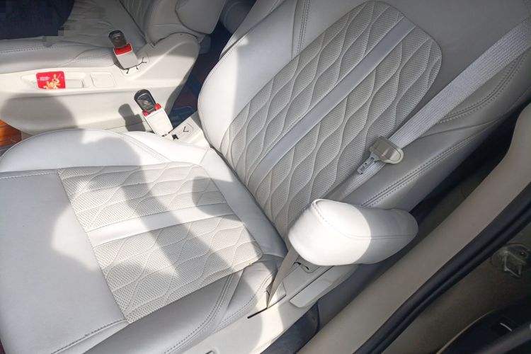Used Buick GL8 2022 ES Landtrek 653T Comfort Edition Left Rear Seat