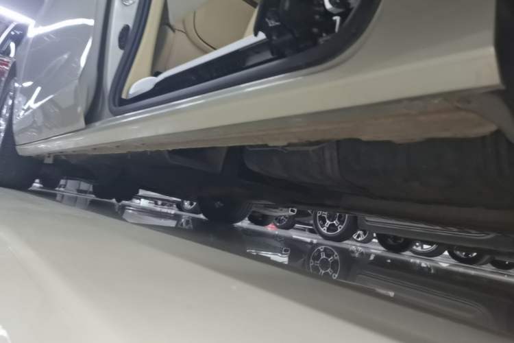 Used Buick GL8 2022 ES Landtrek 653T Luxury Edition Left Side Sill