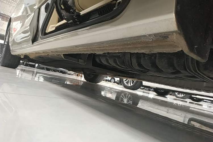 Used Buick GL8 2022 ES Land Cruiser 653T Luxury Model Left Side Sill
