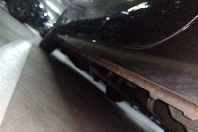 Used Buick GL8 2022 Land Cruiser Executive Class 652T Comfort Model Left Side Sill