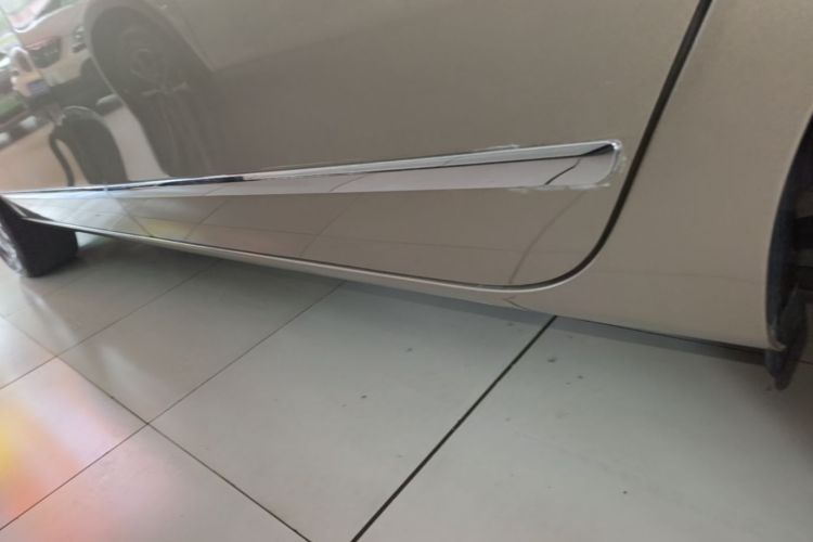 Used Buick GL8 2022 Land Executive Class 652T Prestige Model Left Side Sill