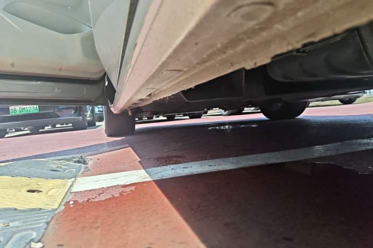 Used Buick GL8 2022 ES Landtrek 653T Comfort Edition Left Side Sill