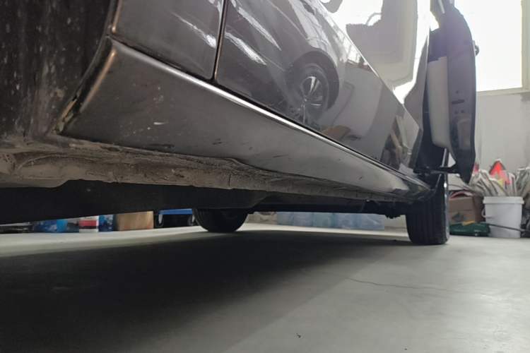 Used Buick GL8 2022 Land Cruiser Executive Class 652T Comfort Model Left Side Sill