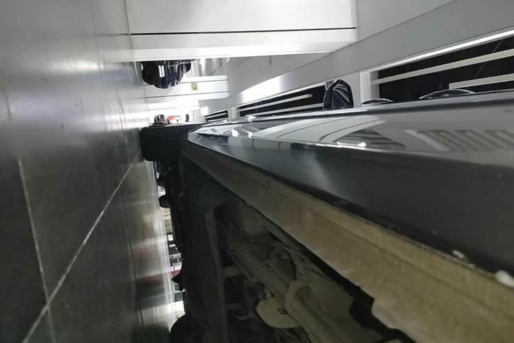 Used Buick GL8 2022 Land Business Class 652T Luxury Model Left Side Sill