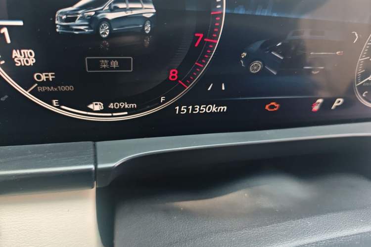 Used Buick GL8 2022 ES Landtrek 653T Luxury Edition Odometer Close Up