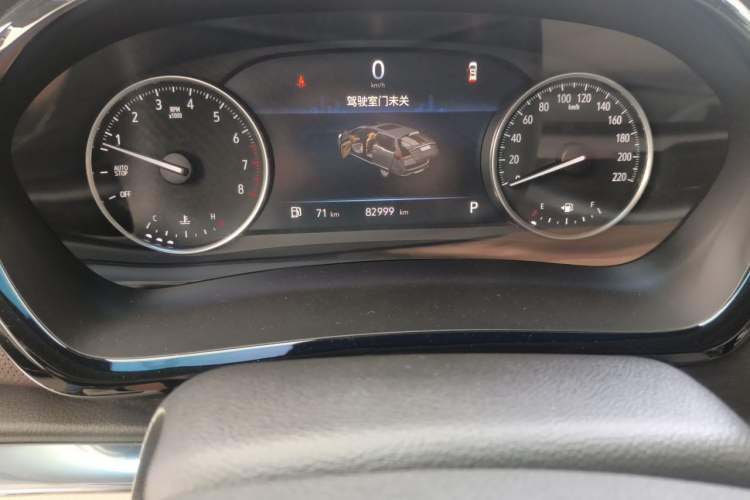 Used Buick GL8 2022 Land Cruiser Executive Class 652T Comfort Model Odometer Close Up