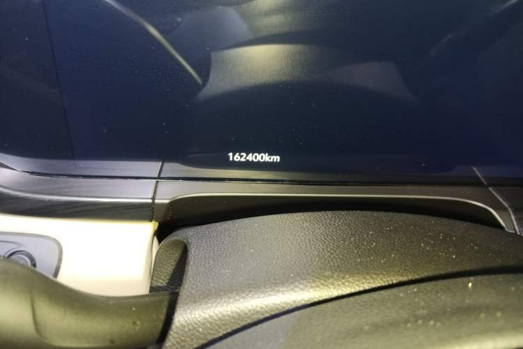 Used Buick GL8 2022 ES Land Cruiser 653T Luxury Model Odometer Close Up
