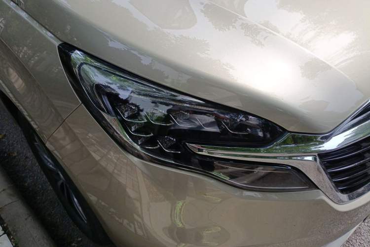 Used Buick GL8 2022 ES Landtrek 653T Comfort Edition Right Front Headlight