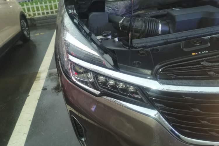 Used Buick GL8 2022 Land Cruiser Executive Class 652T Comfort Model Right Front Headlight
