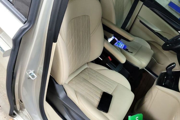 Used Buick GL8 2022 ES Land Cruiser 653T Luxury Model Right Front Seat
