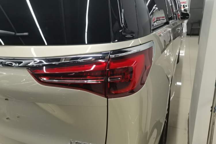 Used Buick GL8 2022 ES Landtrek 653T Luxury Edition Right Rear Taillight