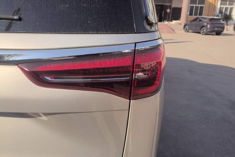 Used Buick GL8 2022 ES Landtrek 653T Comfort Edition Right Rear Taillight