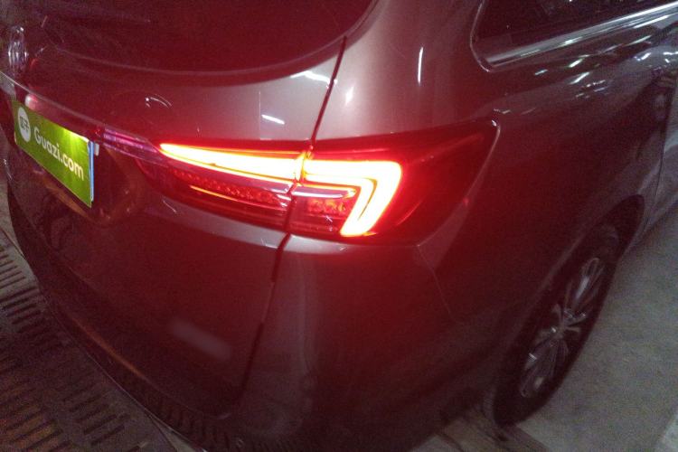 Used Buick GL8 2022 Land Cruiser Executive Class 652T Comfort Model Right Rear Taillight