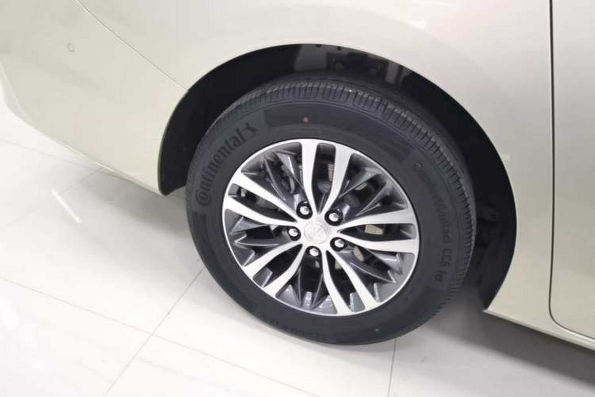 Used Buick GL8 2022 ES Landtrek 653T Luxury Edition Right Rear Wheel Hub