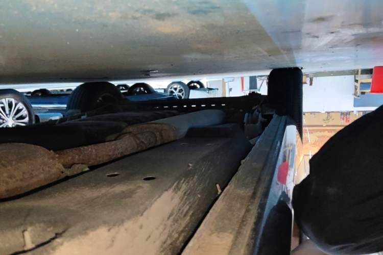 Used Buick GL8 2022 Land Cruiser Executive Class 652T Comfort Model Right Side Sill