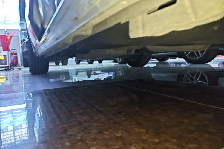 Used Buick GL8 2022 ES Landtrek 653T Comfort Edition Right Side Sill