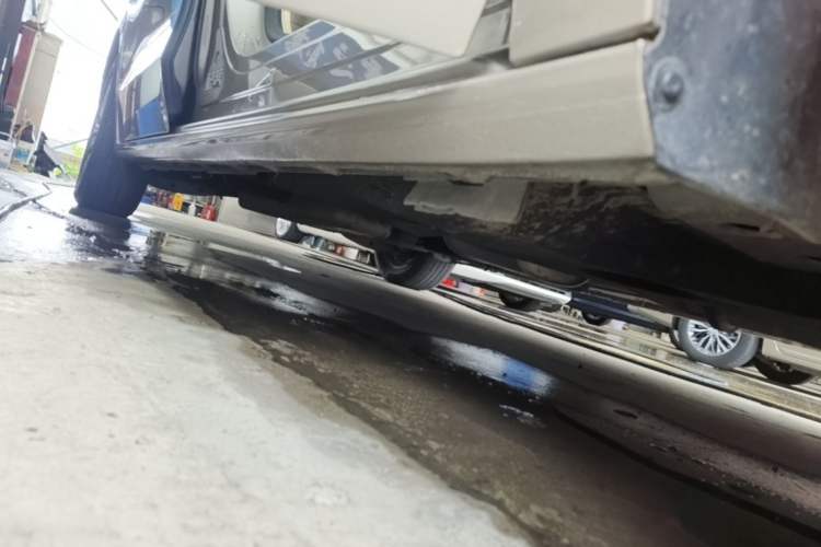 Used Buick GL8 2022 ES Land Cruiser 653T Luxury Model Right Side Sill