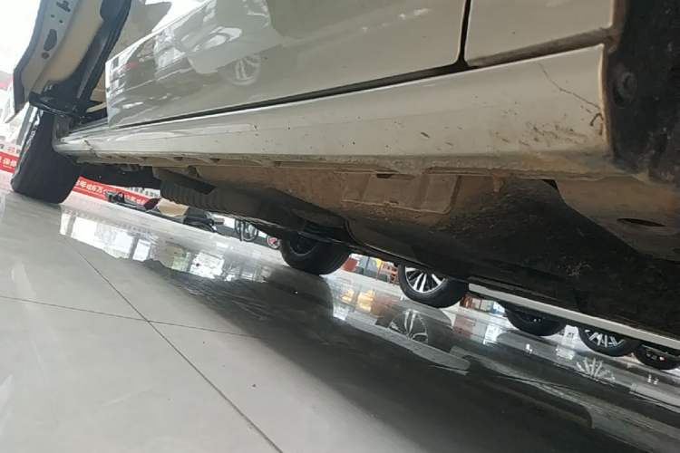 Used Buick GL8 2022 ES Land Cruiser 653T Luxury Model Right Side Sill
